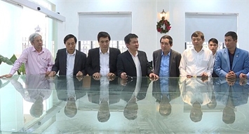 Chủ tịch UBND tỉnh thăm Tập đoàn Trung Nam và các Công ty NN công nghệ cao