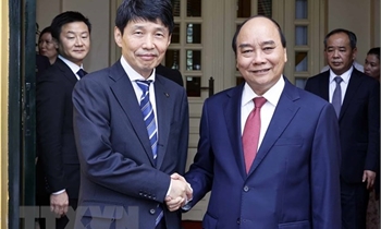 Chủ tịch nước Nguyễn Xuân Phúc tiếp Thống đốc tỉnh Gunma của Nhật Bản