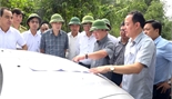 Chủ tịch UBND tỉnh Bùi Văn Quang kiểm tra việc triển khai dự án nông nghiệp ứng dụng công nghệ cao và một số dự án giao thông trọng điểm trên địa bàn huyện Cẩm Khê