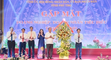 UBND tỉnh Phú Thọ tổ chức gặp mặt 350 doanh nghiệp tiêu biểu